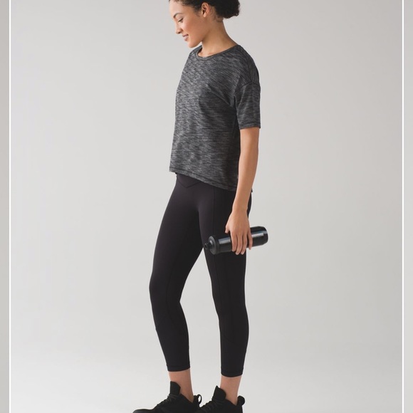 Lululemon Run It Out tee - Picture 2 of 7